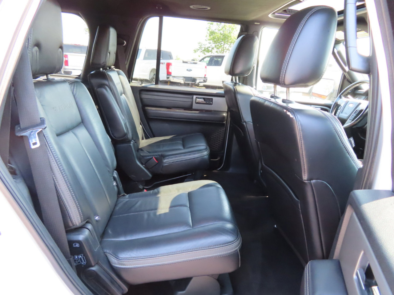 Used 2016 Ford Expedition Platinum image 51