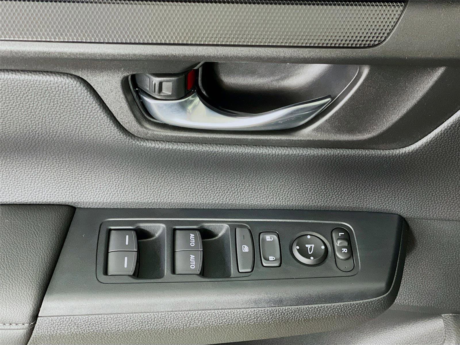 Used 2025 Honda CR-V EX image 23