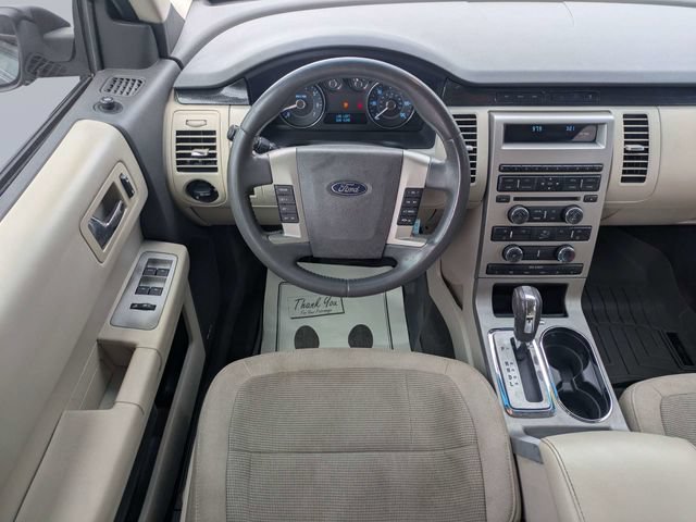 Used 2010 Ford Flex SE FWD image 16