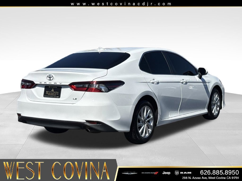 Used 2024 Toyota Camry LE w/ Convenience Package FWD image 11