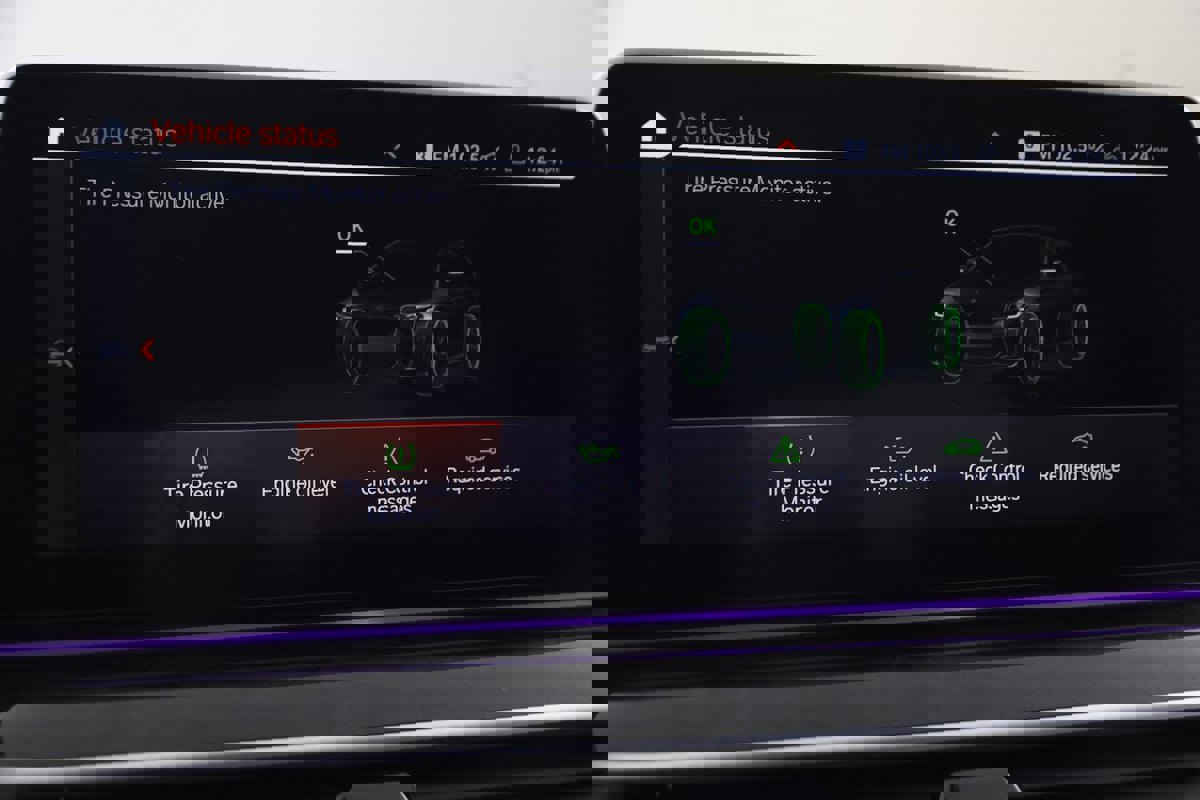 Used 2023 BMW 540i xDrive w/ M Sport Package image 37