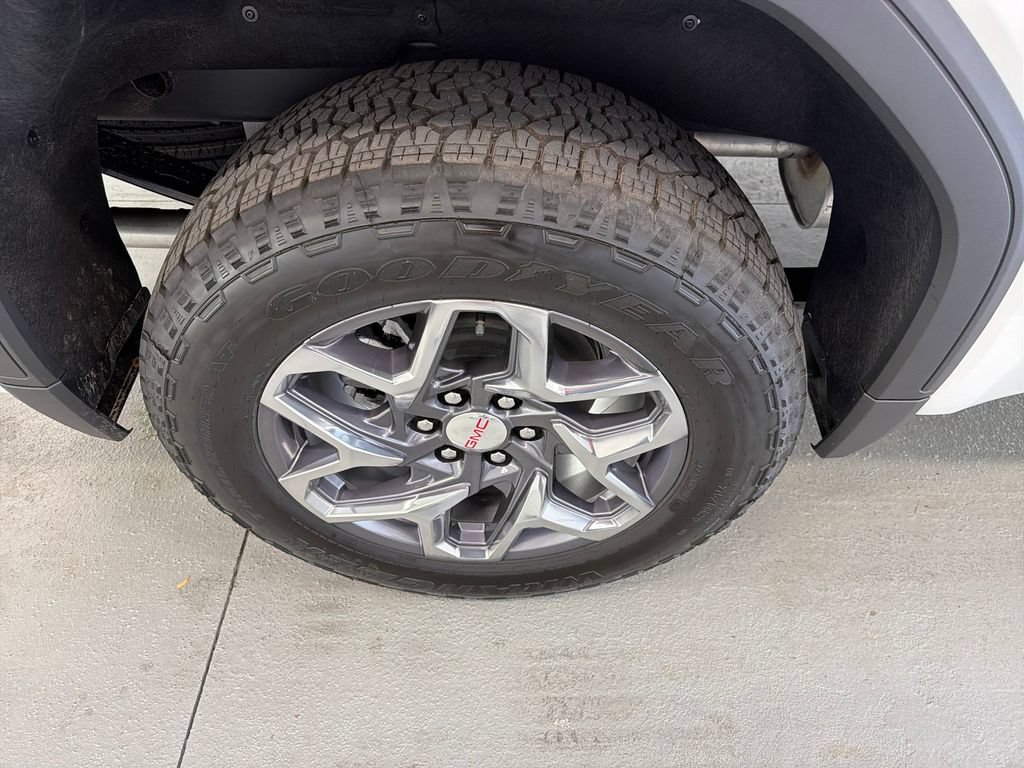 New 2026 GMC Sierra 1500 SLT AWD/4WD image 4