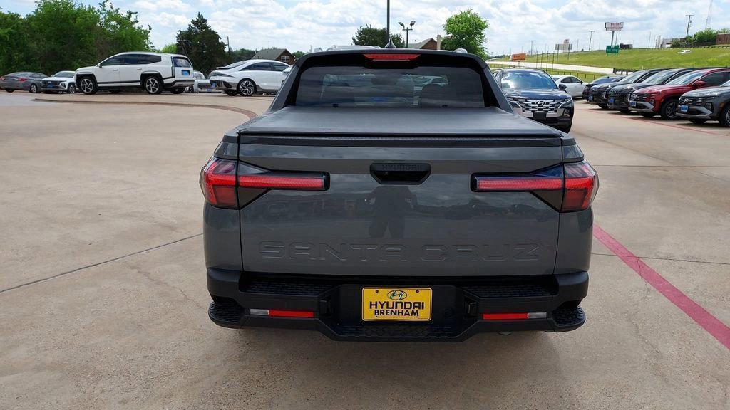 Certified 2025 Hyundai Santa Cruz SEL image 4