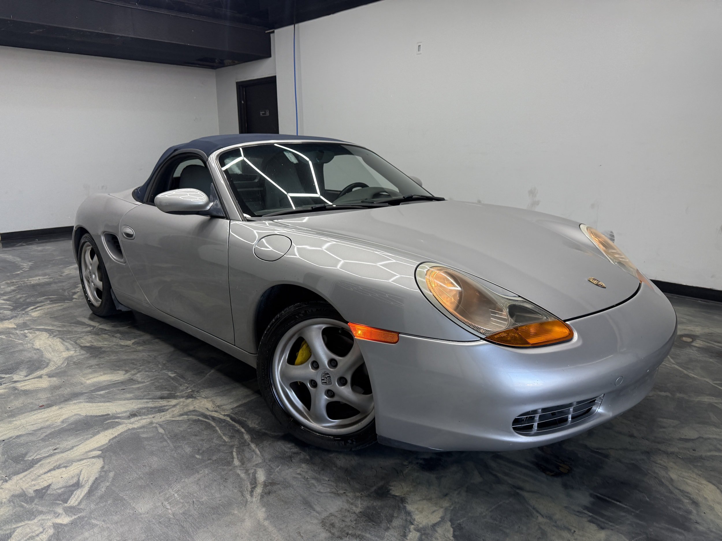 Used 2000 Porsche Boxster RWD image 4
