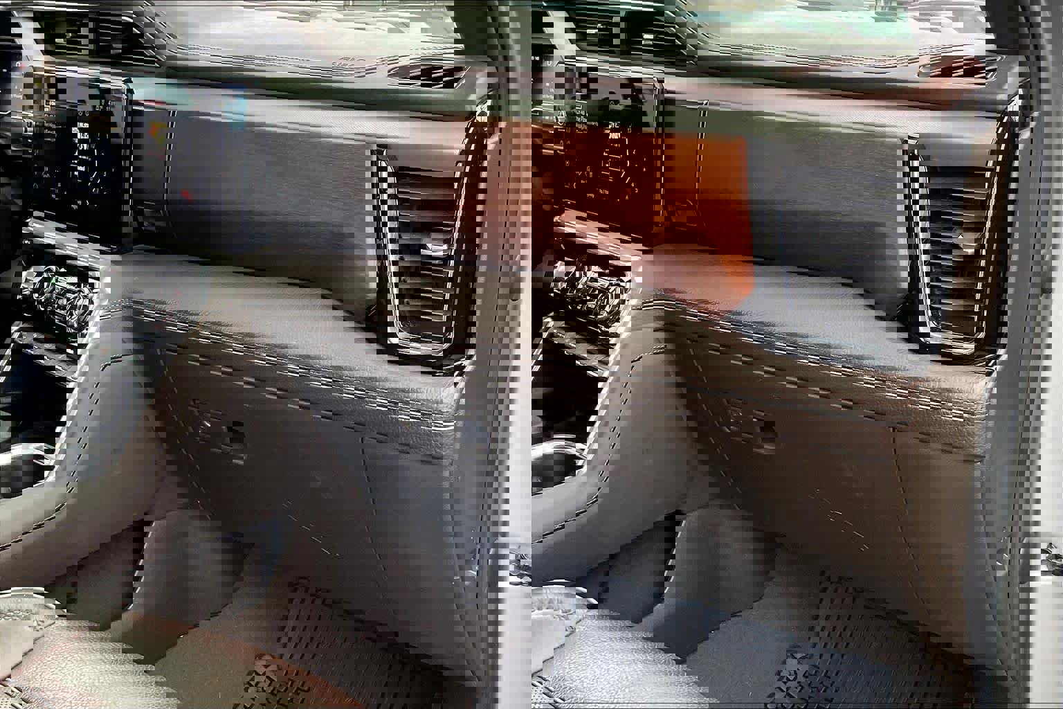 Used 2024 GMC Sierra 1500 Denali w/ Denali Reserve Package image 18