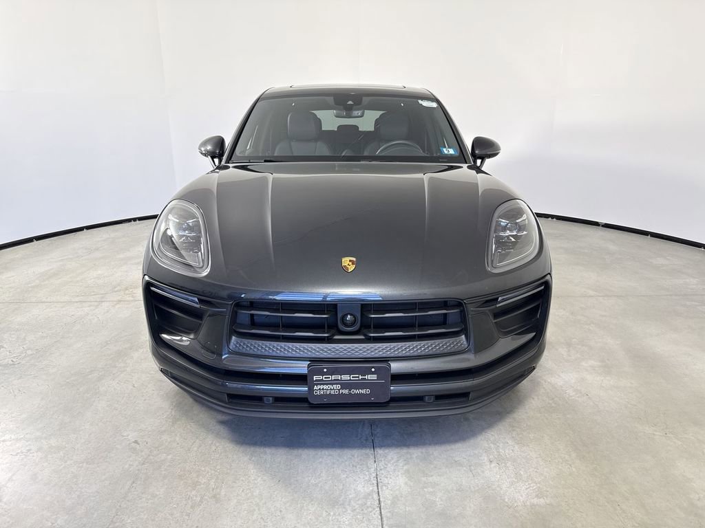Certified 2025 Porsche Macan image 10
