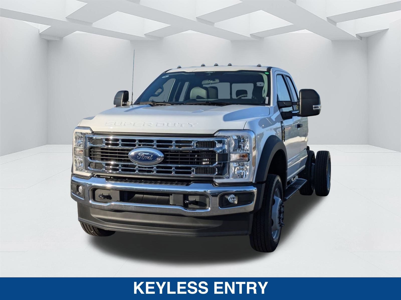 New 2025 Ford F450 XL w/ XL Chrome Package image 8