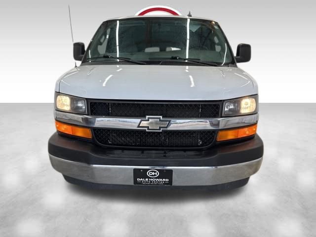 Used 2017 Chevrolet Express 3500 LT w/ LT Preferred Equipment Group image 2