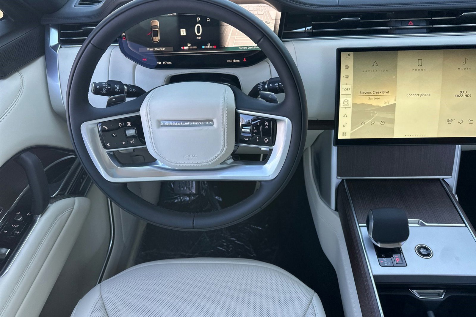 New 2026 Land Rover Range Rover SE image 24