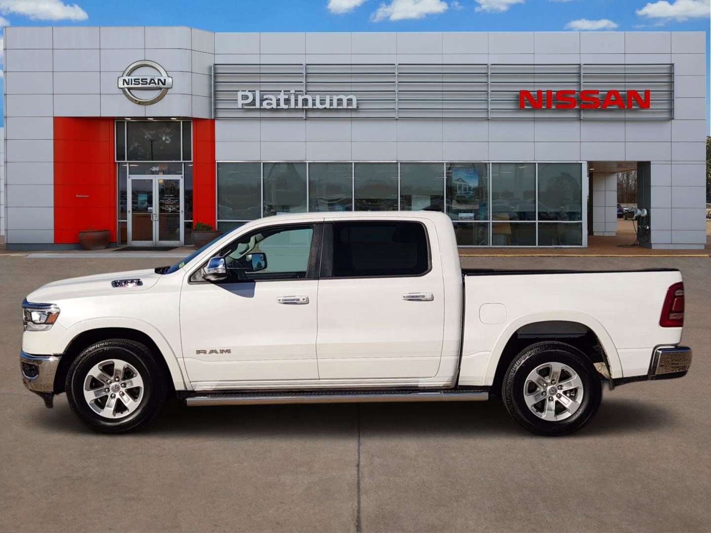 Used 2022 RAM 1500 Laramie image 3