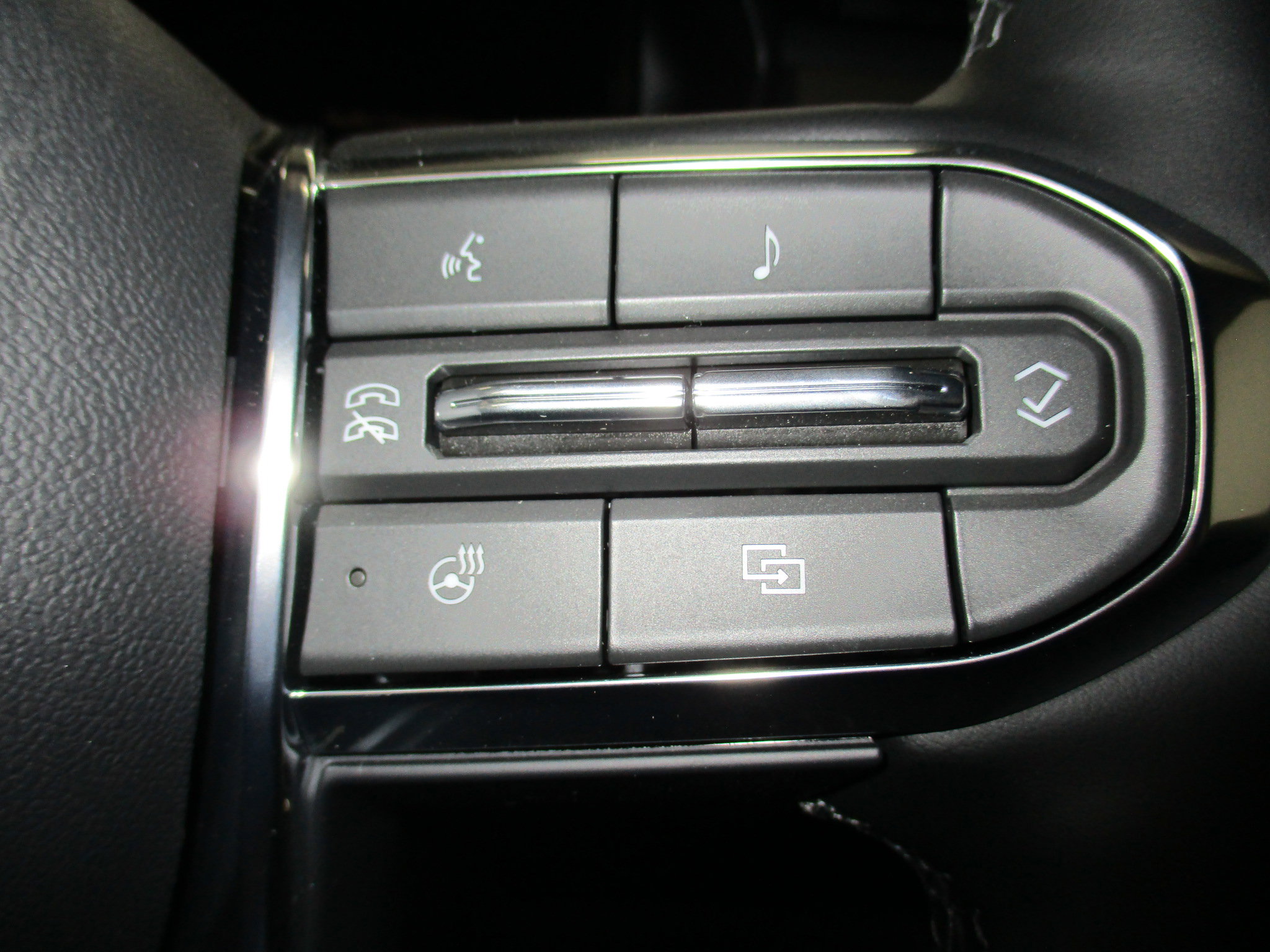 New 2026 GMC Terrain Elevation image 24