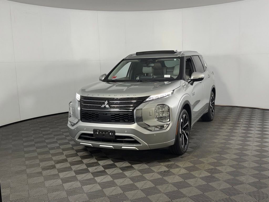 Used 2024 Mitsubishi Outlander SEL AWD/4WD image 4