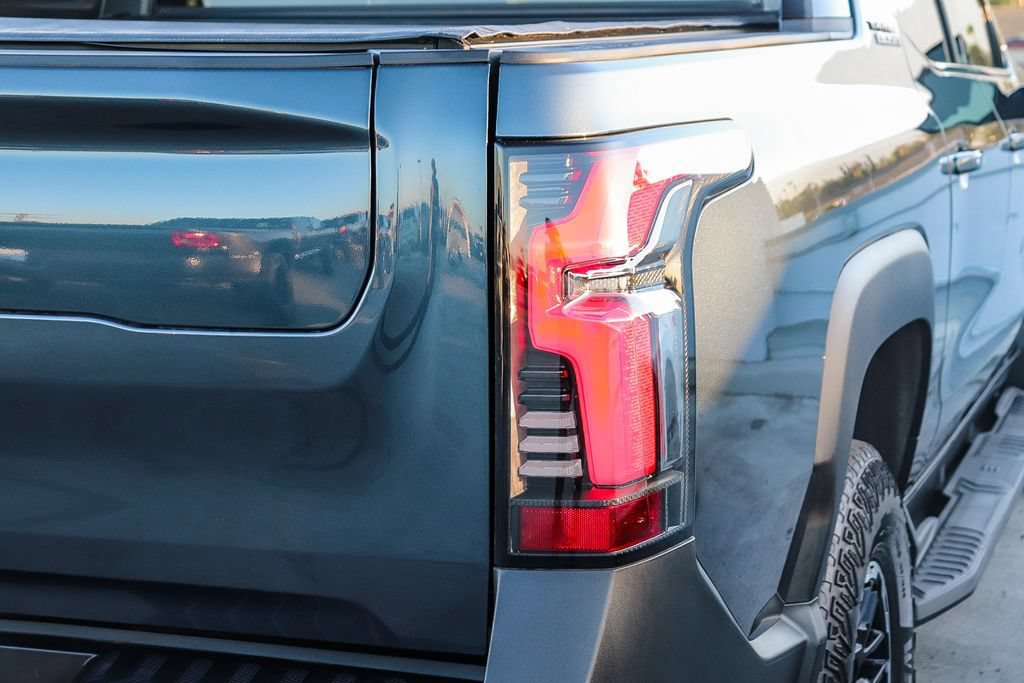 Used 2026 Chevrolet Silverado EV Trail Boss AWD/4WD image 10