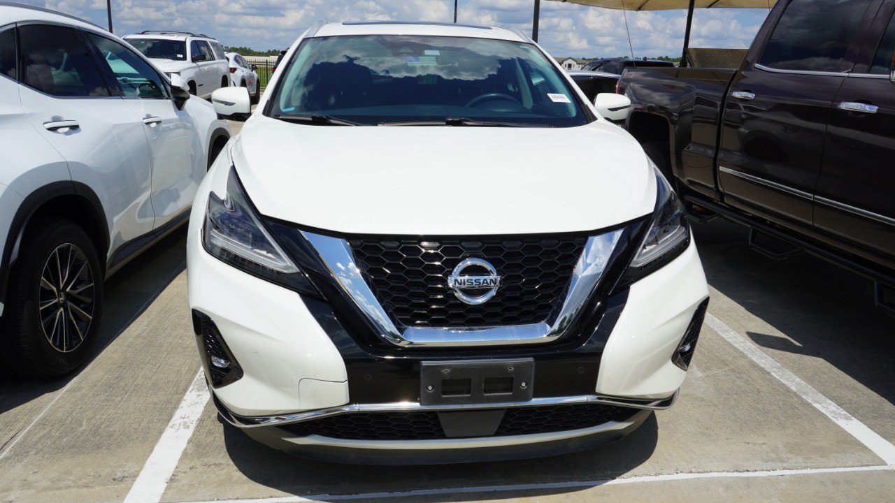 Used 2019 Nissan Murano Platinum w/ Cargo Package FWD image 2