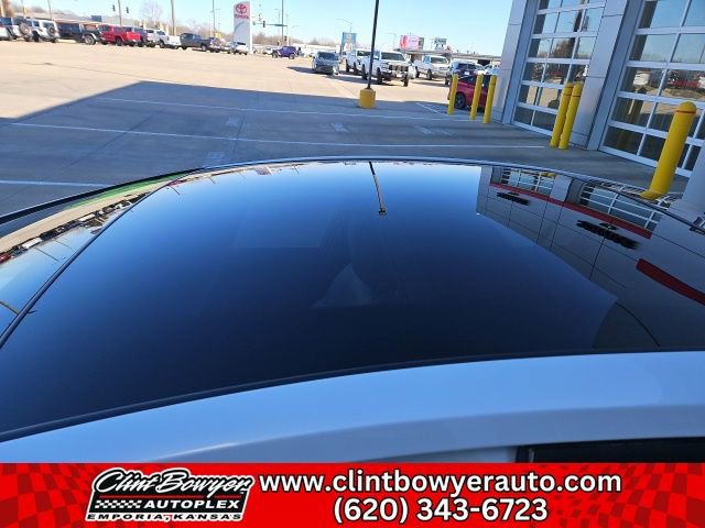 Used 2024 Toyota Prius Limited w/ Limited Premium Package image 16