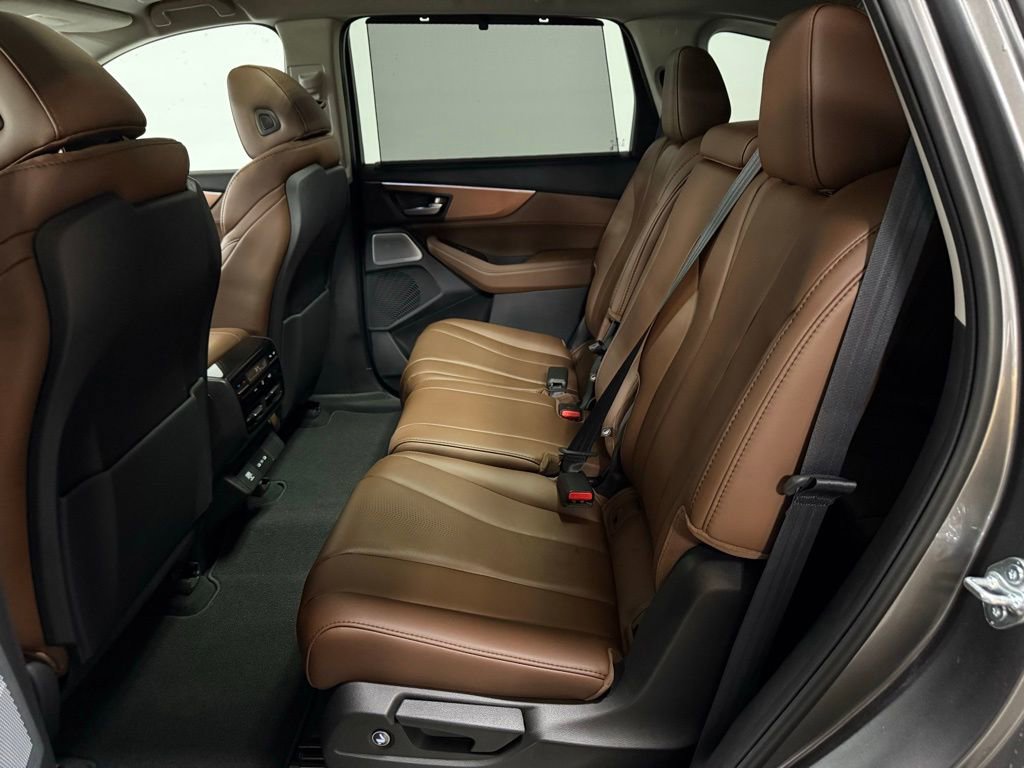 Used 2025 Acura MDX w/ Technology Package image 17