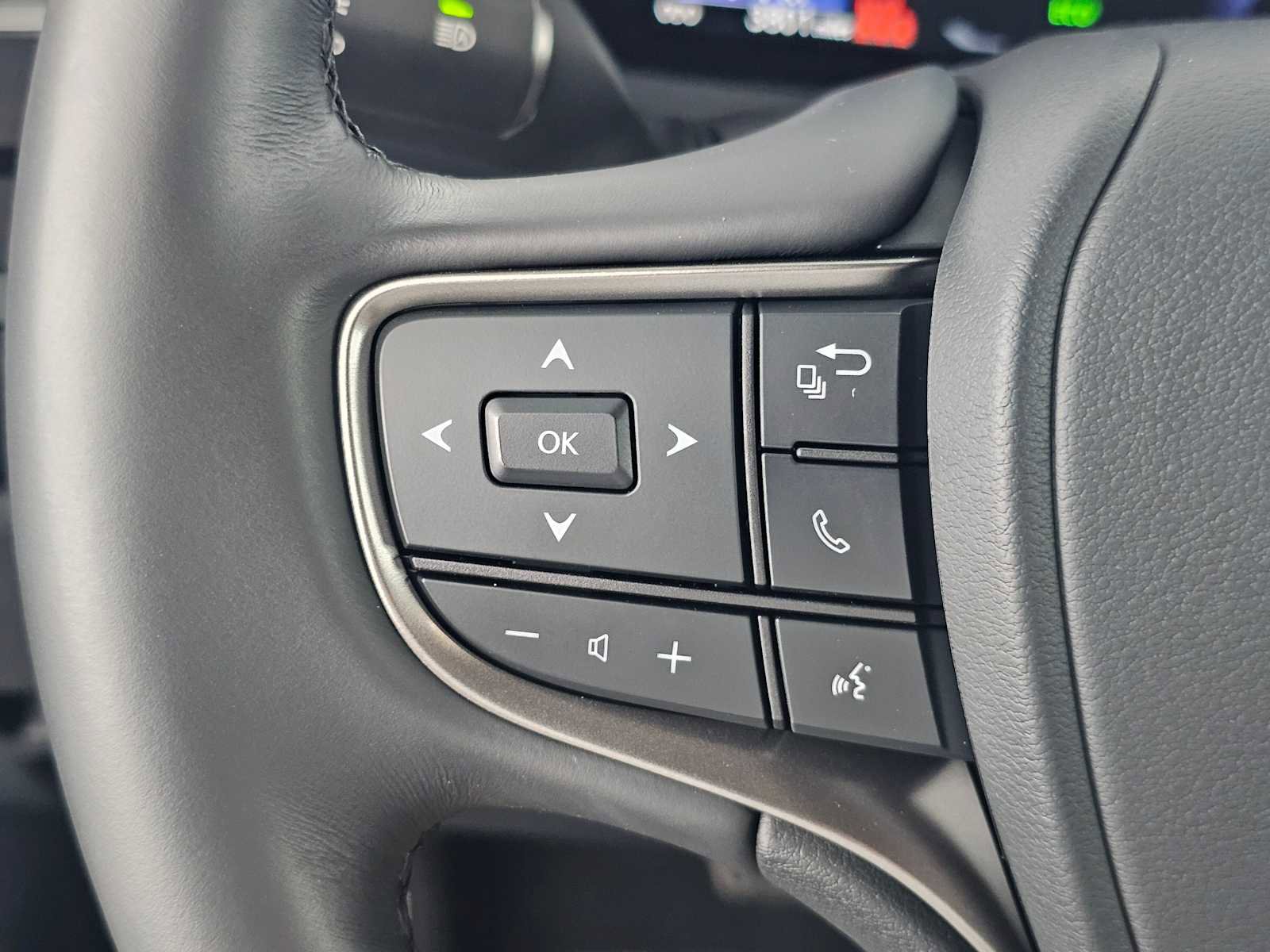 Certified 2025 Lexus UX 300h UX300h w/ Accessory Package (Z2) image 27