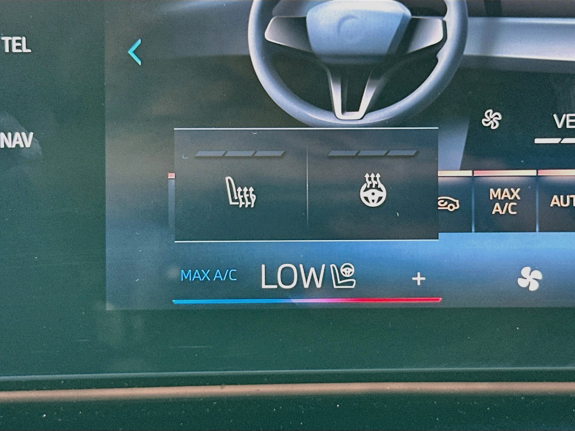 Certified 2025 BMW X2 xDrive28i AWD/4WD image 18