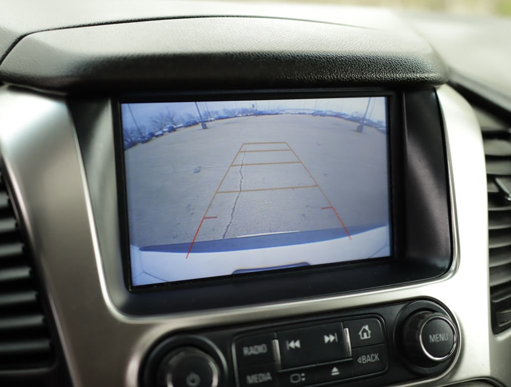 Used 2019 Chevrolet Suburban LT AWD/4WD image 17