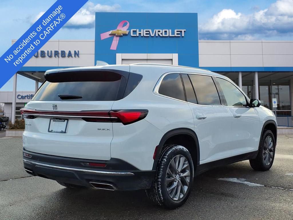 Used 2025 Buick Enclave Preferred image 4