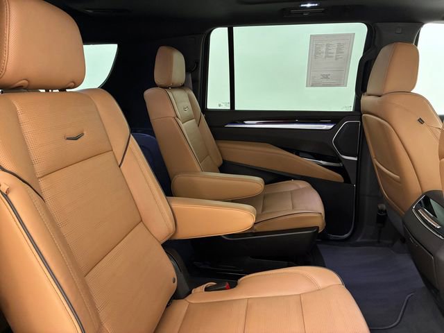 Used 2025 Cadillac Escalade ESV Premium Luxury w/ Touring Package image 16