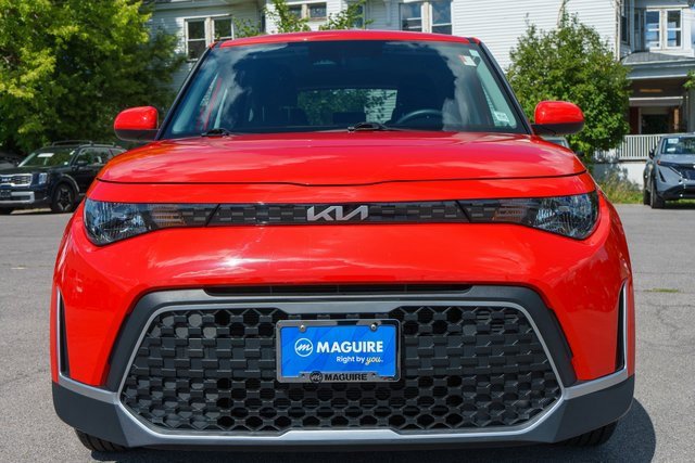 Used 2023 Kia Soul LX image 3