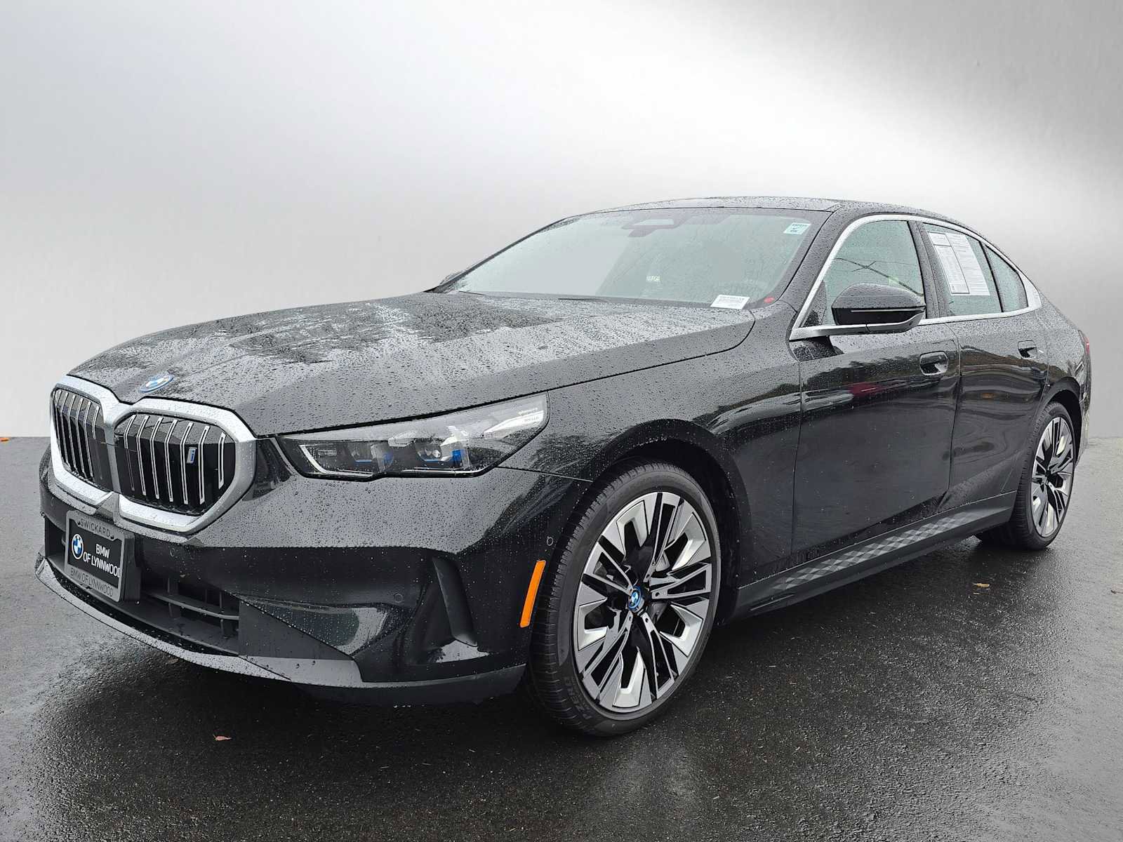 Used 2024 BMW i5 eDrive40i w/ M Sport Package image 7
