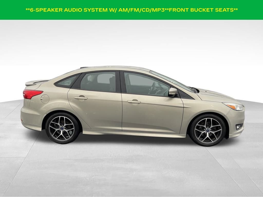 Used 2016 Ford Focus SE w/ SE Sport Package image 3