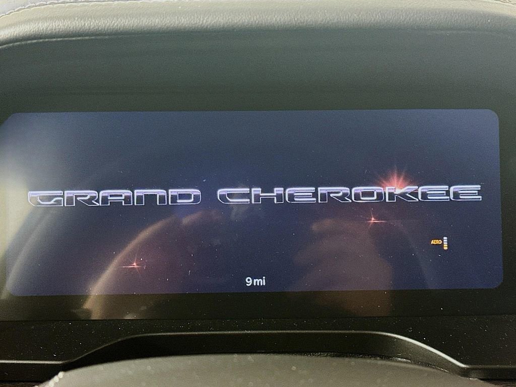 New 2025 Jeep Grand Cherokee L Overland w/ Luxury Tech Group IV AWD/4WD image 11