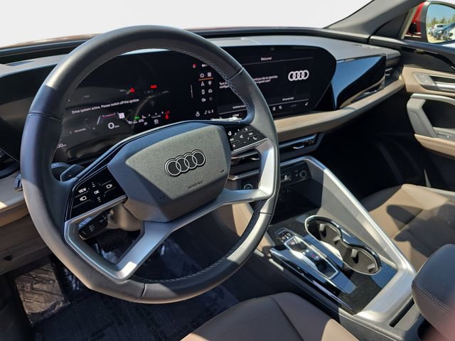 Used 2025 Audi Q5 Premium w/ Convenience Package image 19