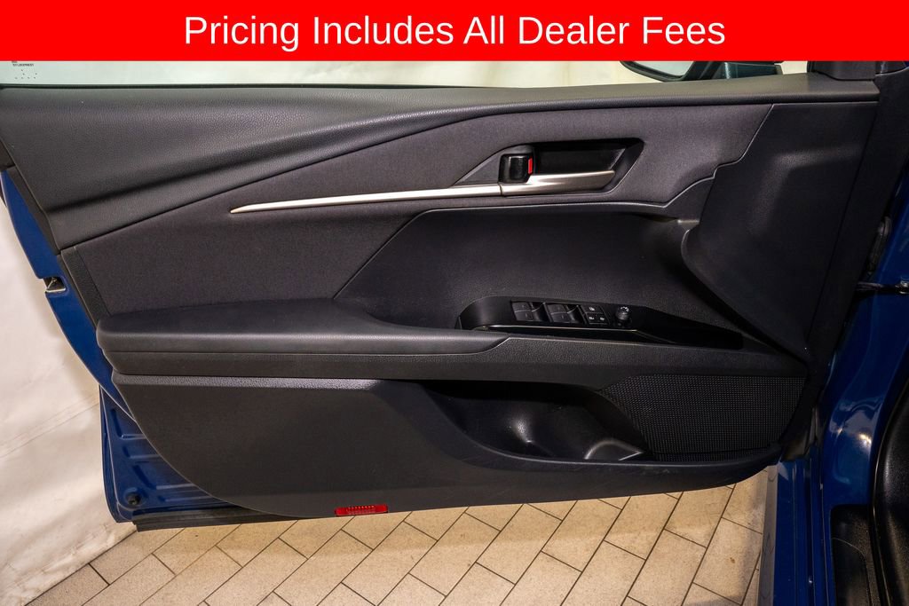Used 2025 Toyota Camry LE FWD image 11