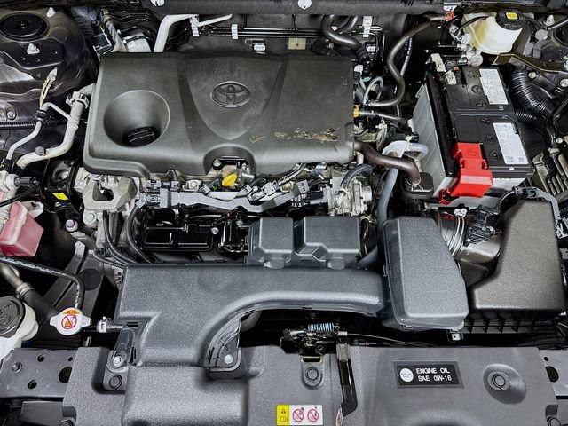 Used 2024 Toyota RAV4 XLE w/ Convenience Package FWD image 31