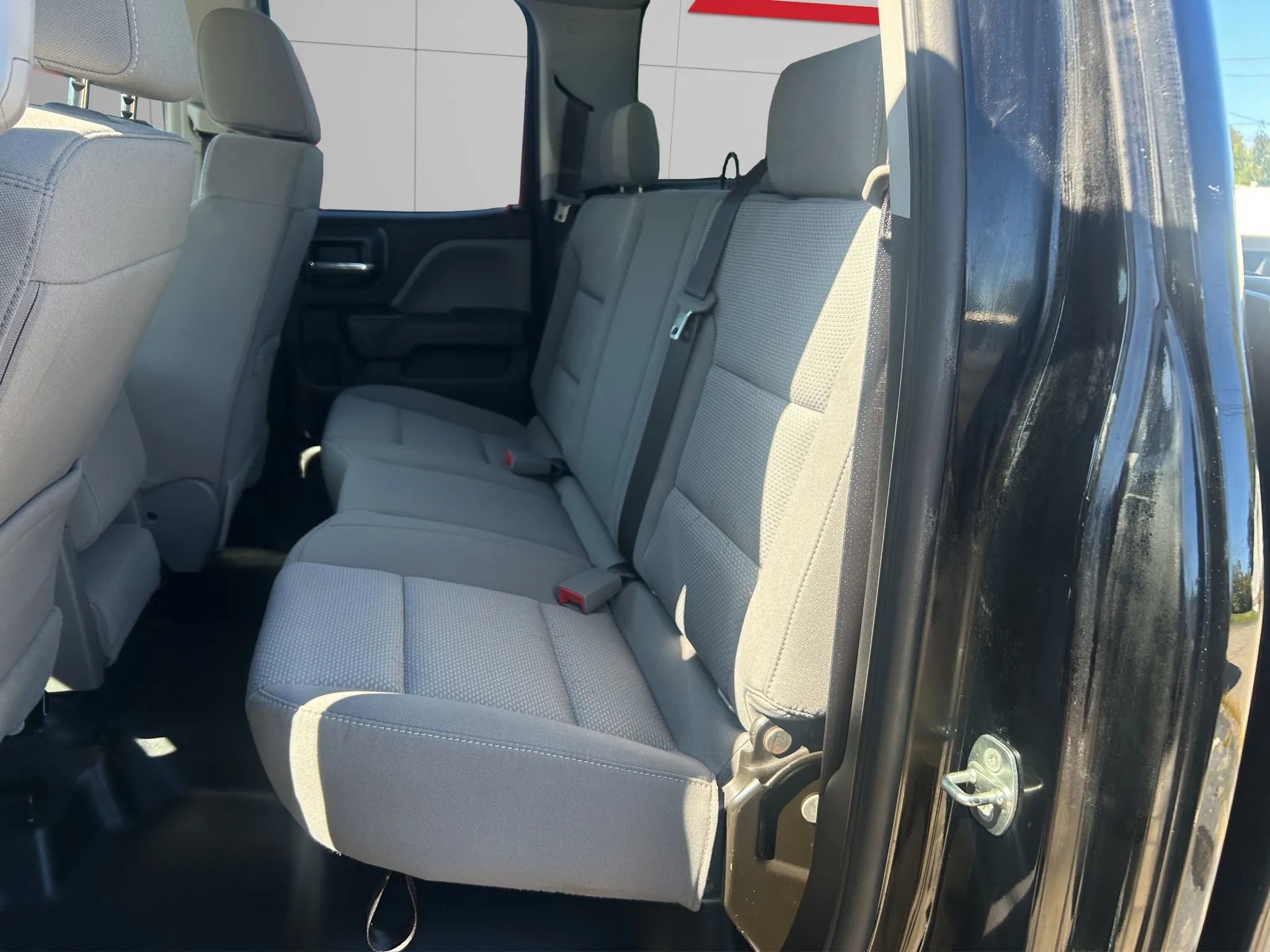 Used 2018 Chevrolet Silverado 1500 Custom w/ Trailering Package AWD/4WD image 12