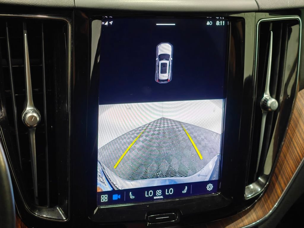 Used 2023 Volvo XC60 B5 Plus AWD/4WD image 7