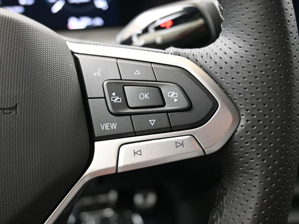 New 2026 Volkswagen Tiguan SE R-Line image 27