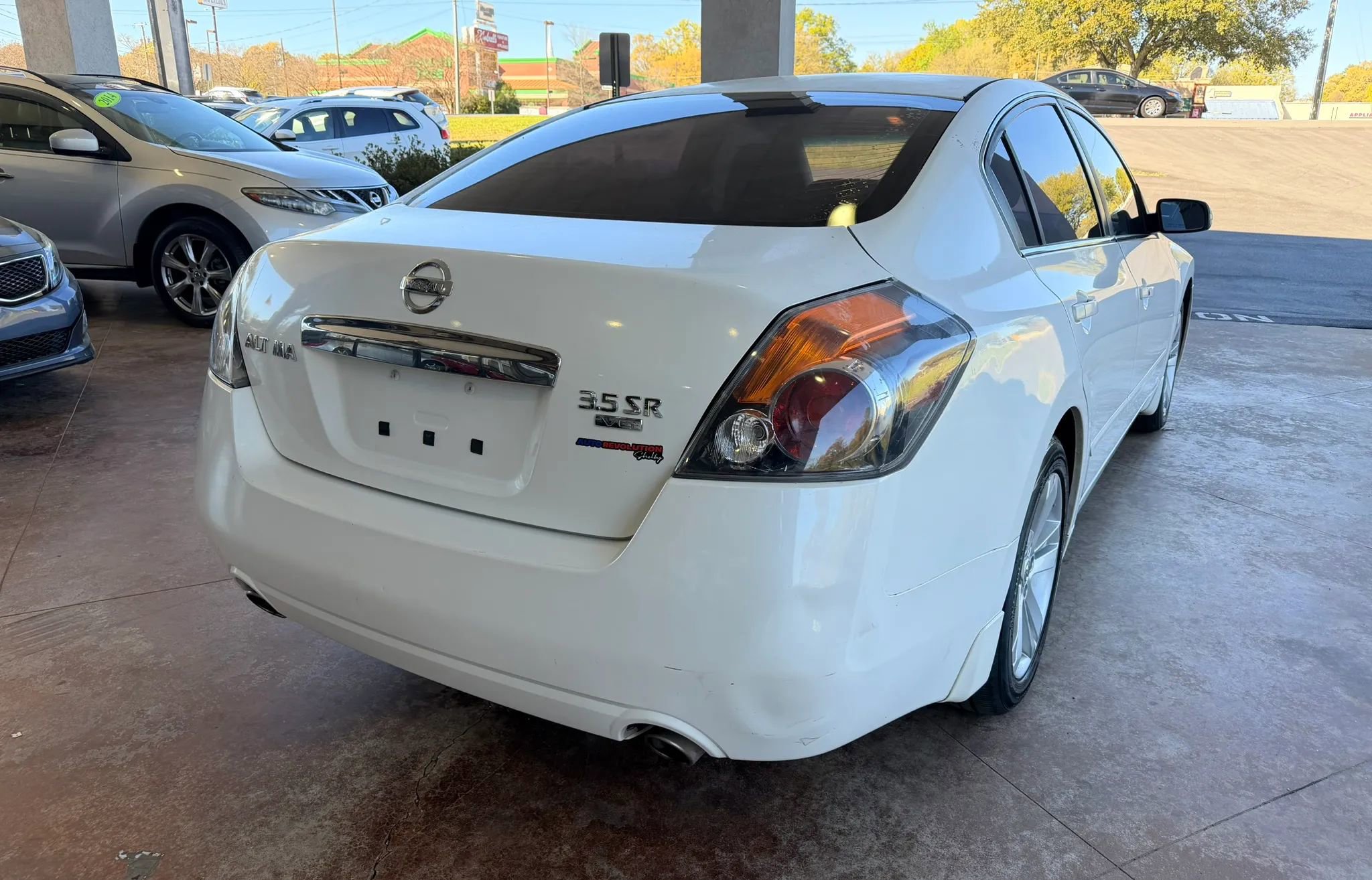 Used 2010 Nissan Altima 3.5 SR image 6