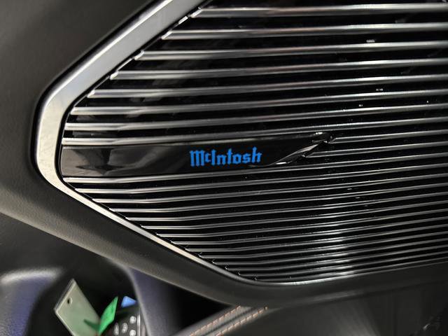 Used 2025 Jeep Grand Cherokee Summit w/ Obsidian Package image 29