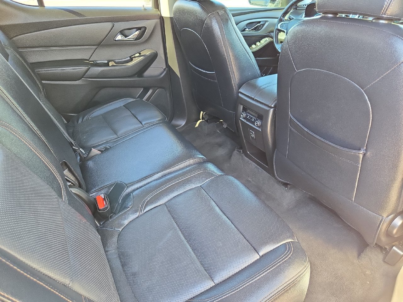 Used 2019 Chevrolet Traverse LT FWD image 11