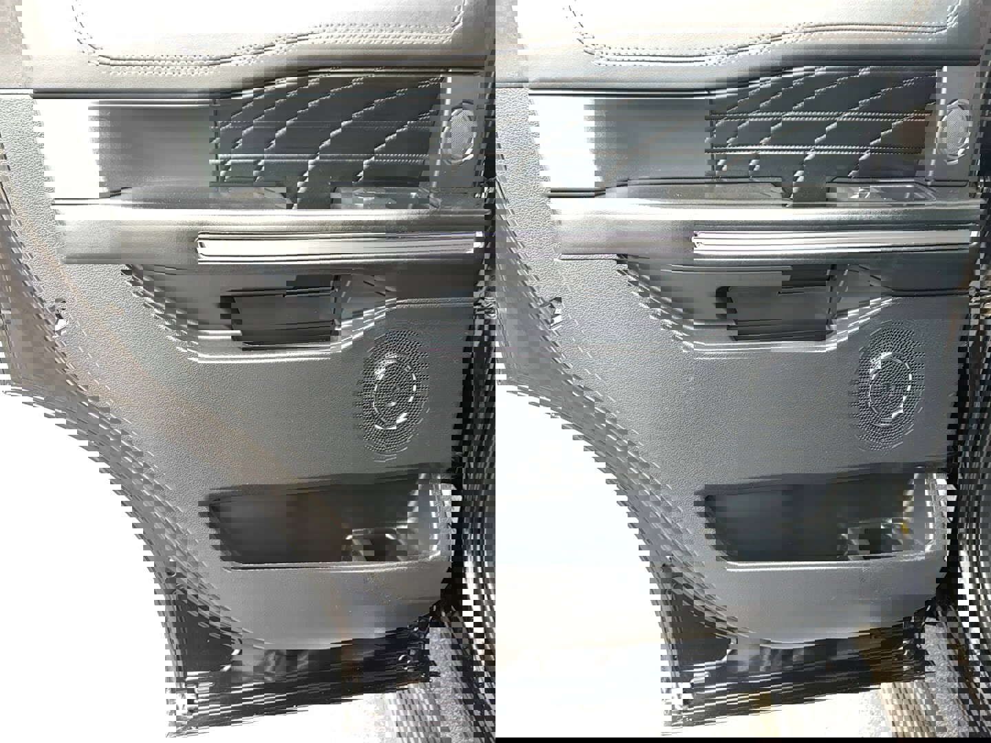 Used 2020 Ford Expedition Platinum image 14