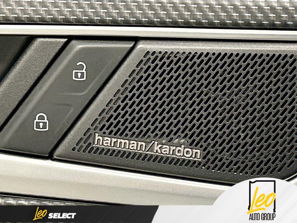 Used 2024 Volkswagen Atlas Cross Sport SEL Premium R-Line image 19