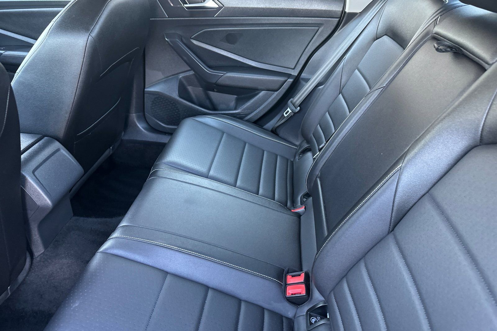 Used 2024 Volkswagen Jetta SE image 12