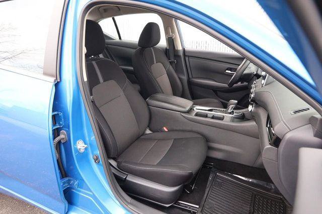 Used 2024 Nissan Sentra SV FWD image 24