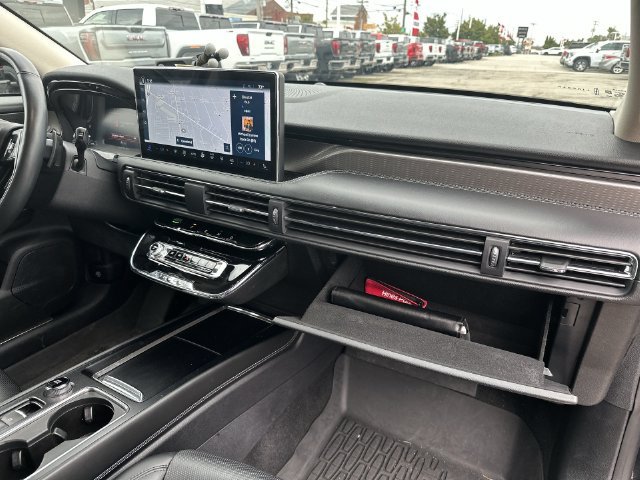Used 2023 Lincoln Corsair Reserve w/ Equipment Group 201A AWD/4WD image 38