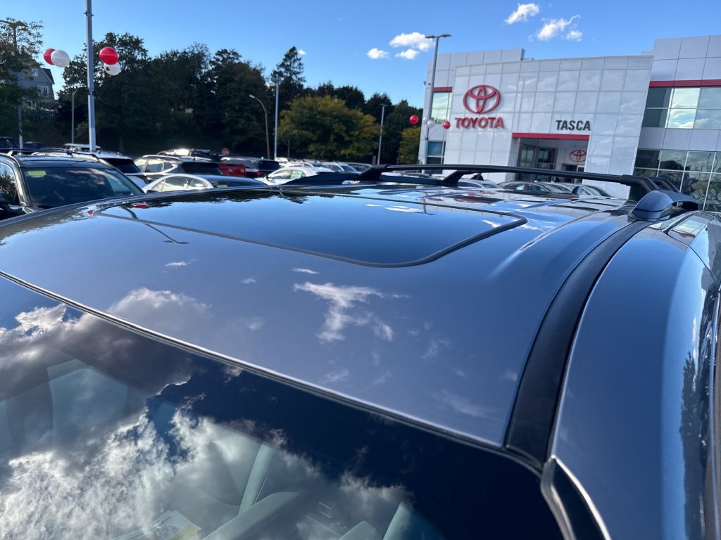 Used 2026 Toyota Sienna XLE AWD/4WD image 45