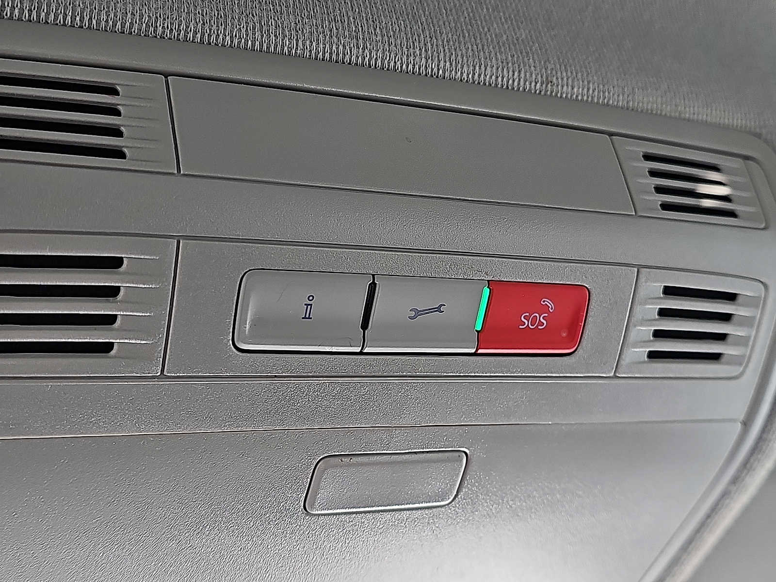 Used 2024 Volkswagen Tiguan SE image 24