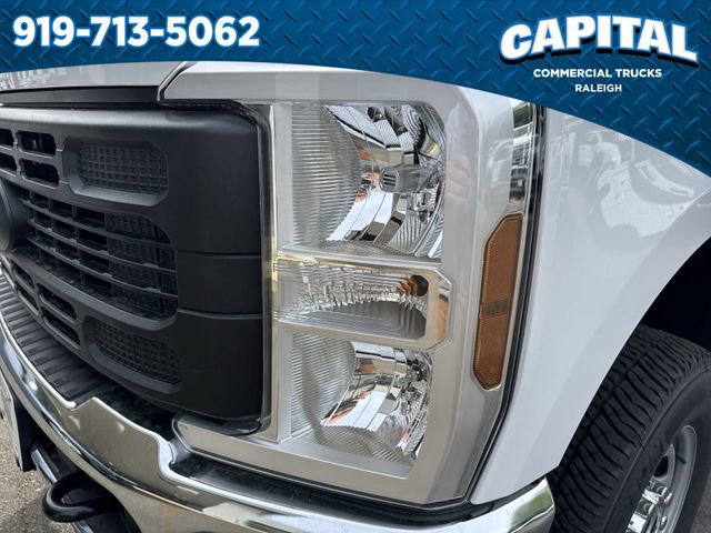 New 2026 Ford F250 XL w/ XL Chrome Package image 11