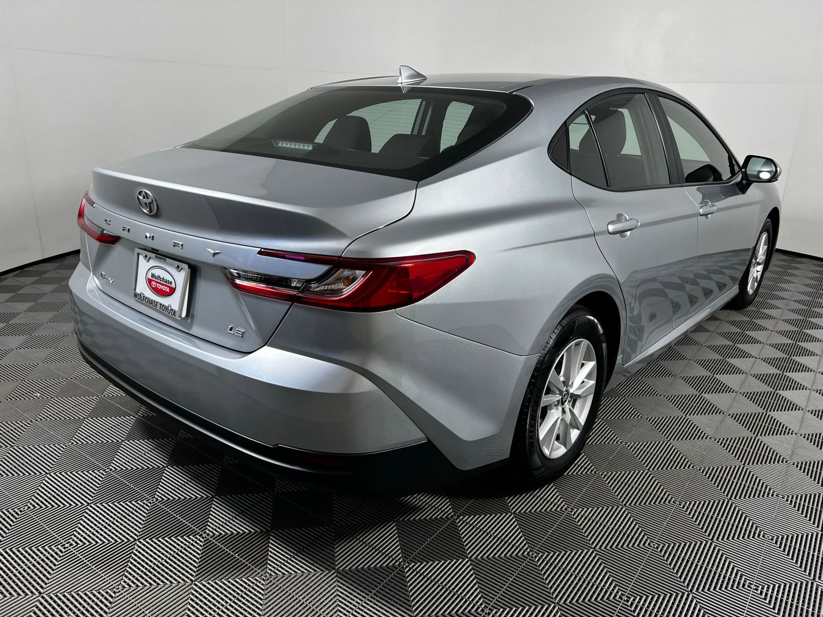 Certified 2025 Toyota Camry LE FWD image 5