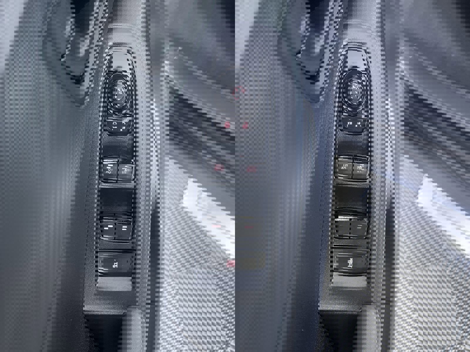 Certified 2025 Subaru Crosstrek 2.0i Premium image 14