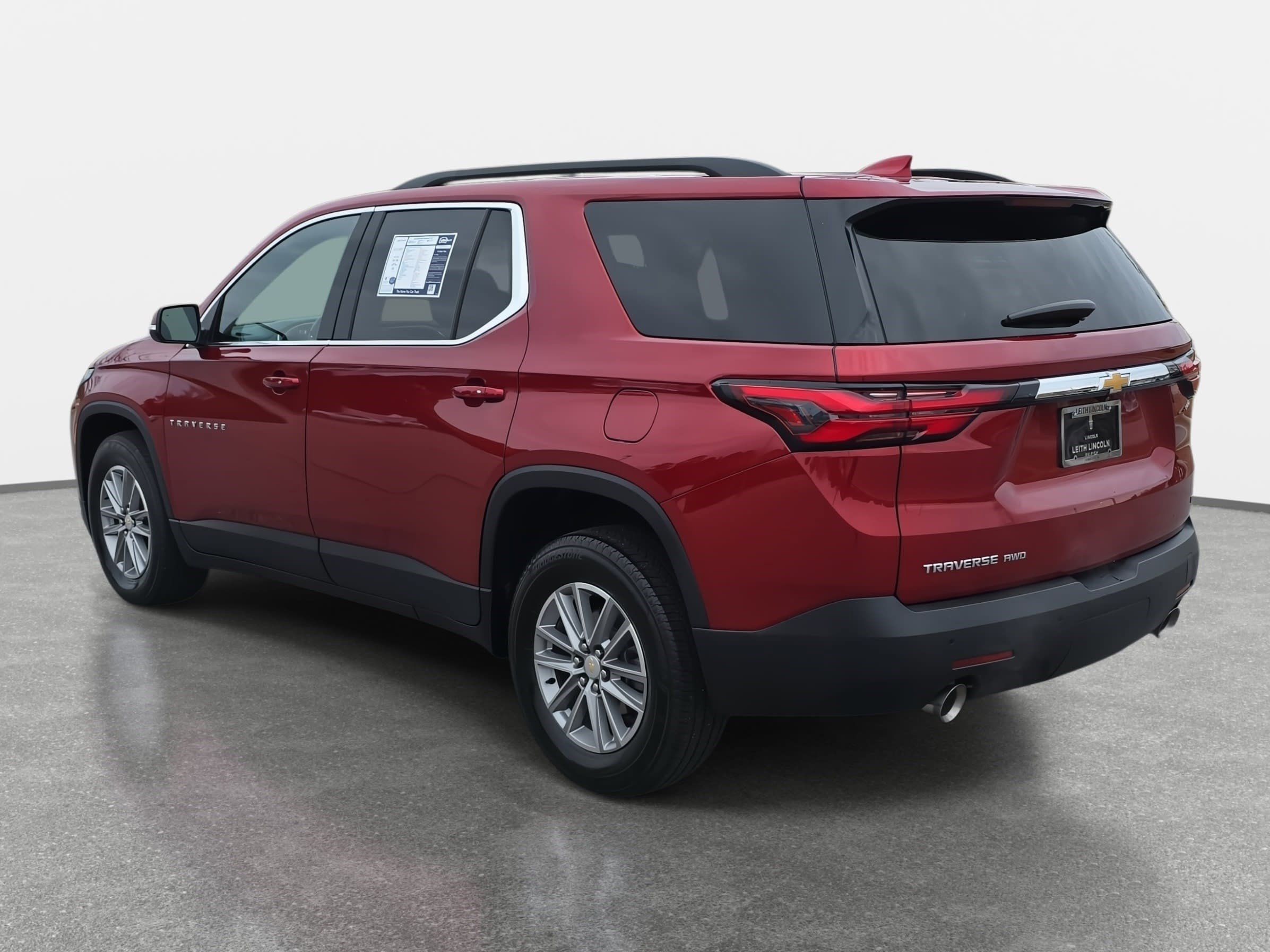 Used 2022 Chevrolet Traverse LT image 7