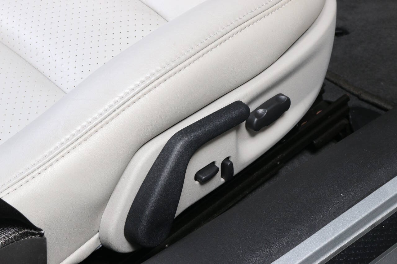 Used 2011 Chevrolet Corvette Grand Sport w/ Preferred Equipment Group RWD image 55